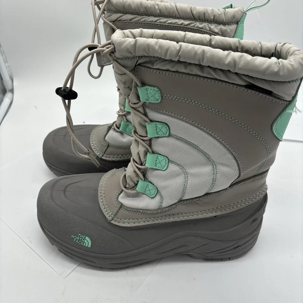 The North Face  Boys Winter Snow Boot Size 7 Gray/Green Waterproof Insulated